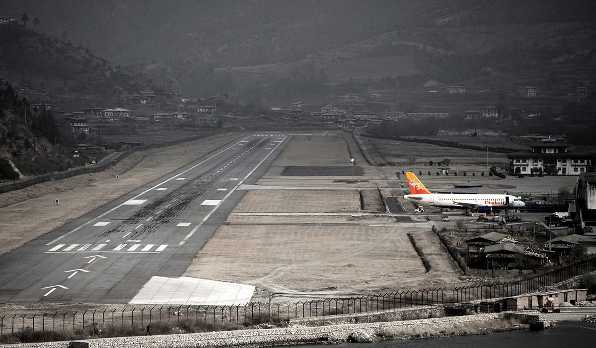 Foto: © Jason Auch | Paro, Bhutan airport