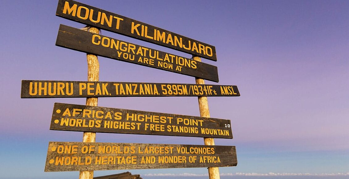Uhuru-Peak-nejvyšší-vrchol-na-hoře-Kilimandžáro_David-Evison_51358018_xl