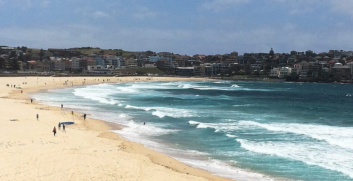 Bondi-beach-v-Sydney