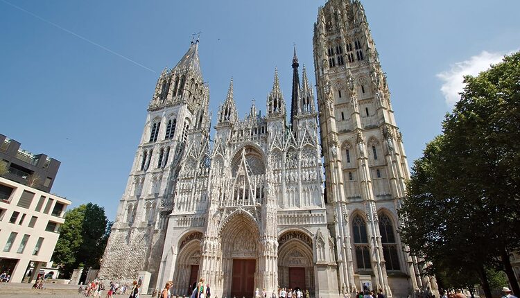 Katedrála Notre-Dame de Rouen - 10 nejvyšších katolických kostelů a katedrál světa