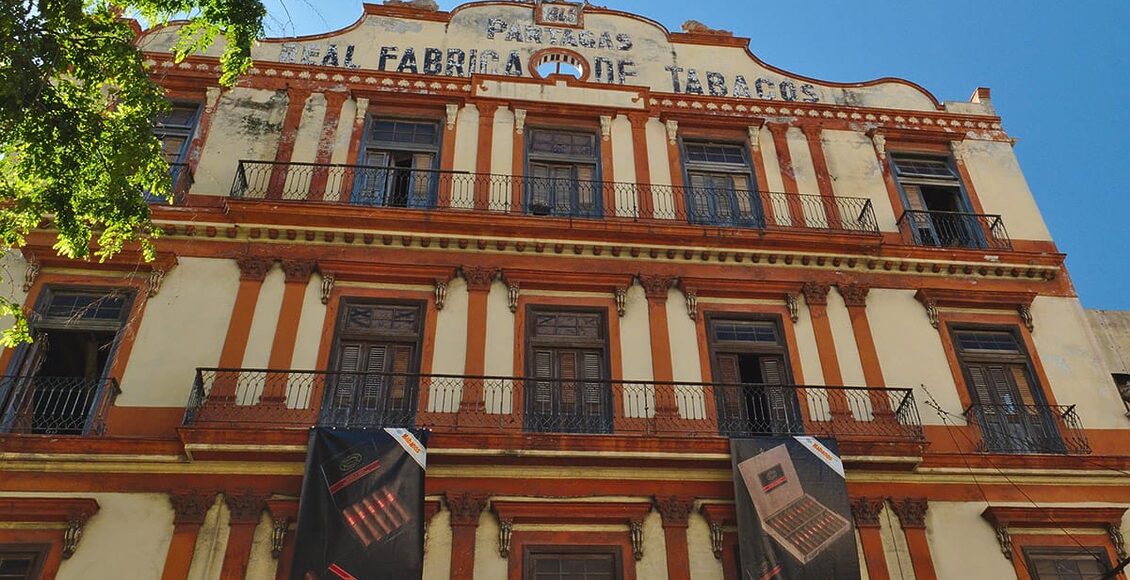 Real-Fabrica-de-Tabacos-Partagás-27888854319_6ab6e67e9c_k