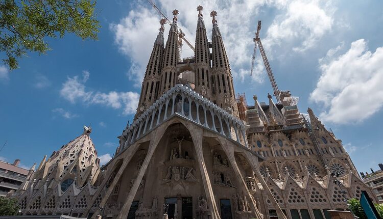 Sagrada Família - 10 nejvyšších katedrál světa