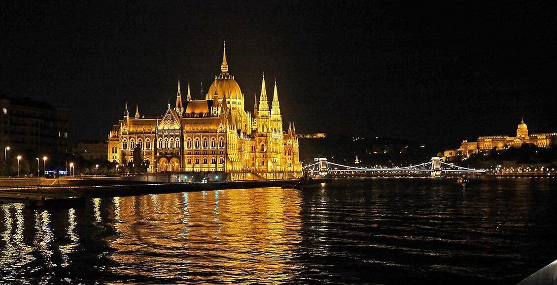 budapest-at-night-3037781