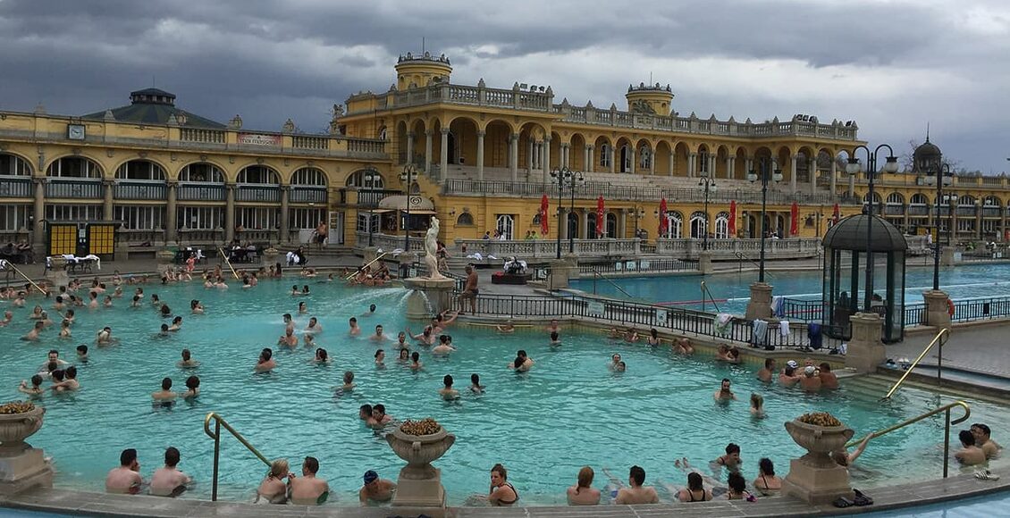 szechenyi-spa-1333668_1920