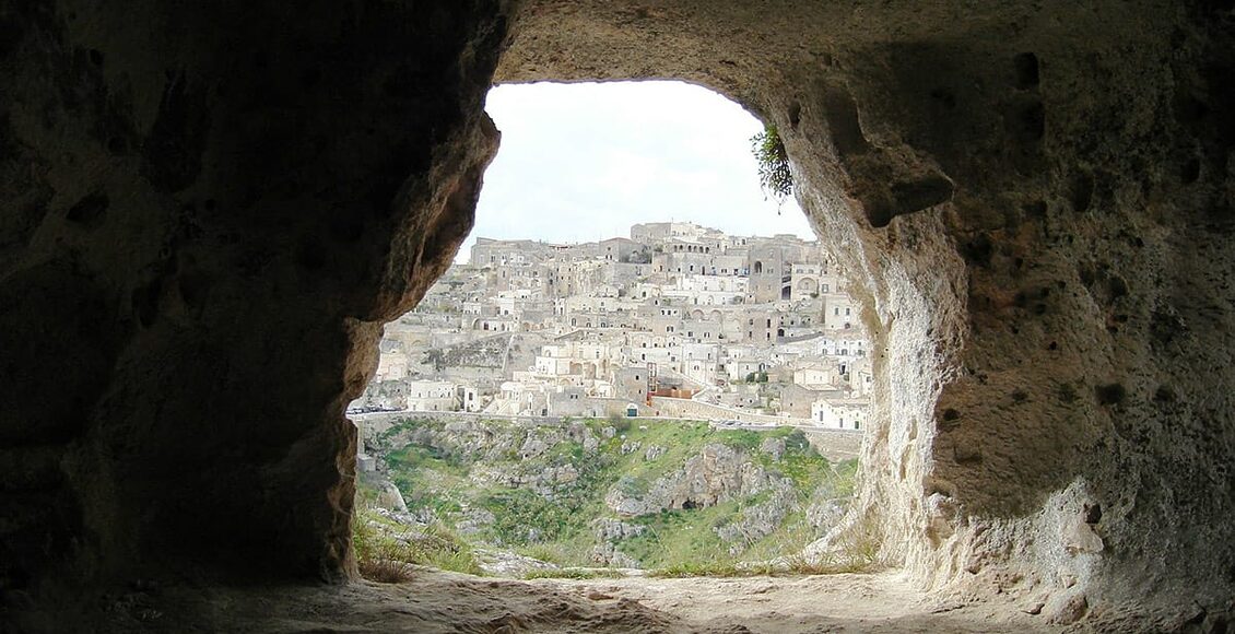 matera-caves-583171_1920