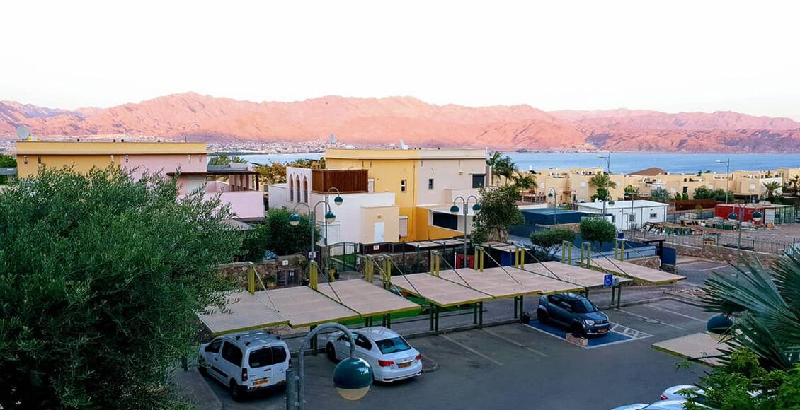 Eilat-poskytuje-vyhled-na-pohori-Jordanska