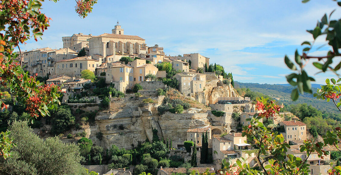 gordes-533375_1920