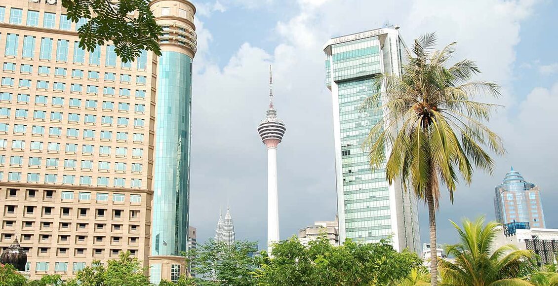 2.-Menara