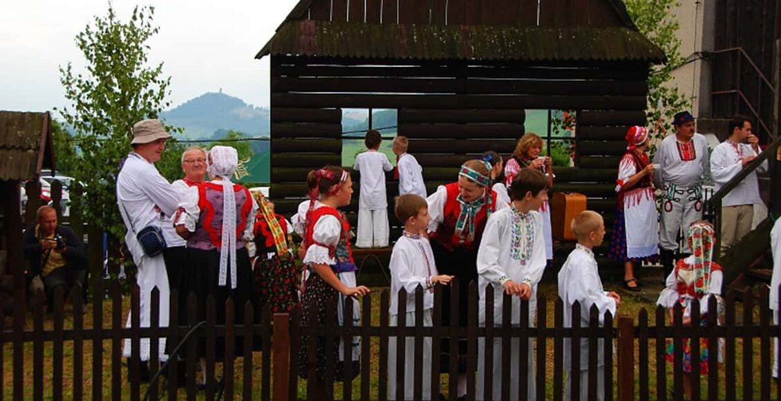 Folklorne-slavnosti-Dni-hojnosti