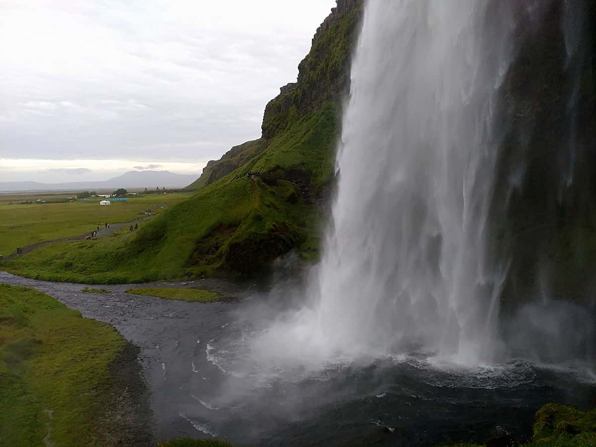 Seljalandsfoss - 10 nej vodopádů Islandu