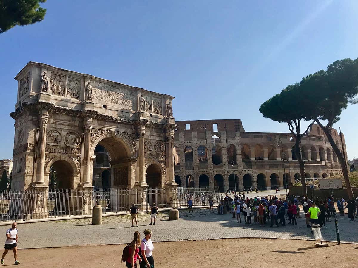 Koloseum a Konstantinův oblouk