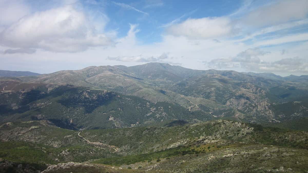 Výhled-z-Perda-Liana-na-Punta-La-Marmora