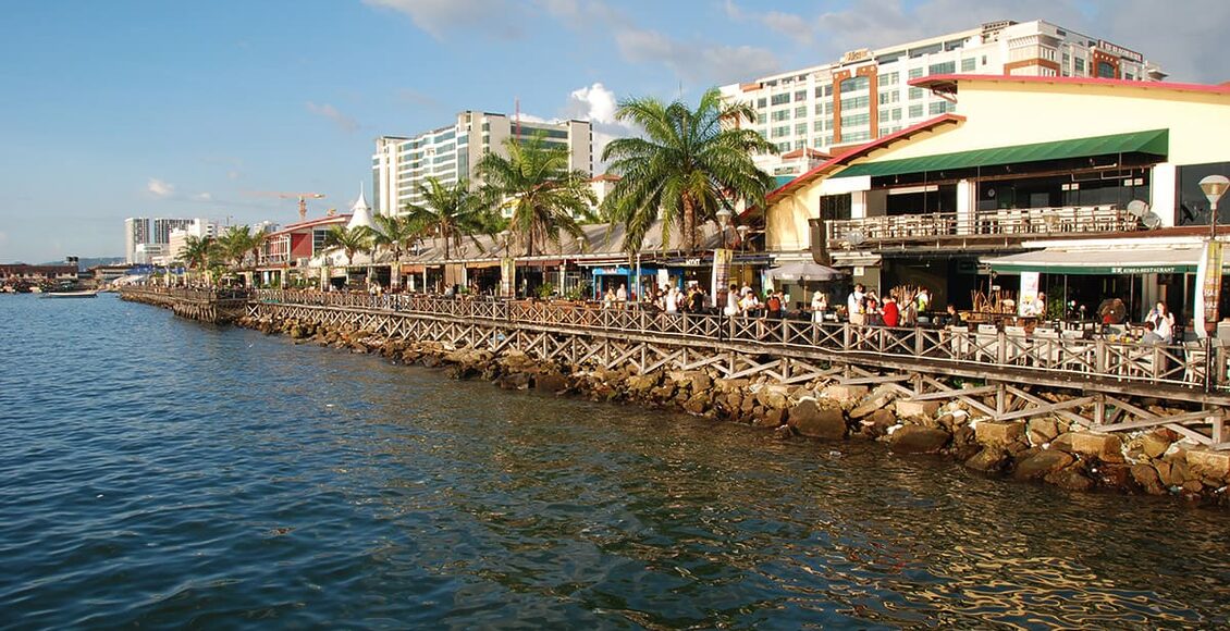 Bary a restaurace na Kota Kinabalu