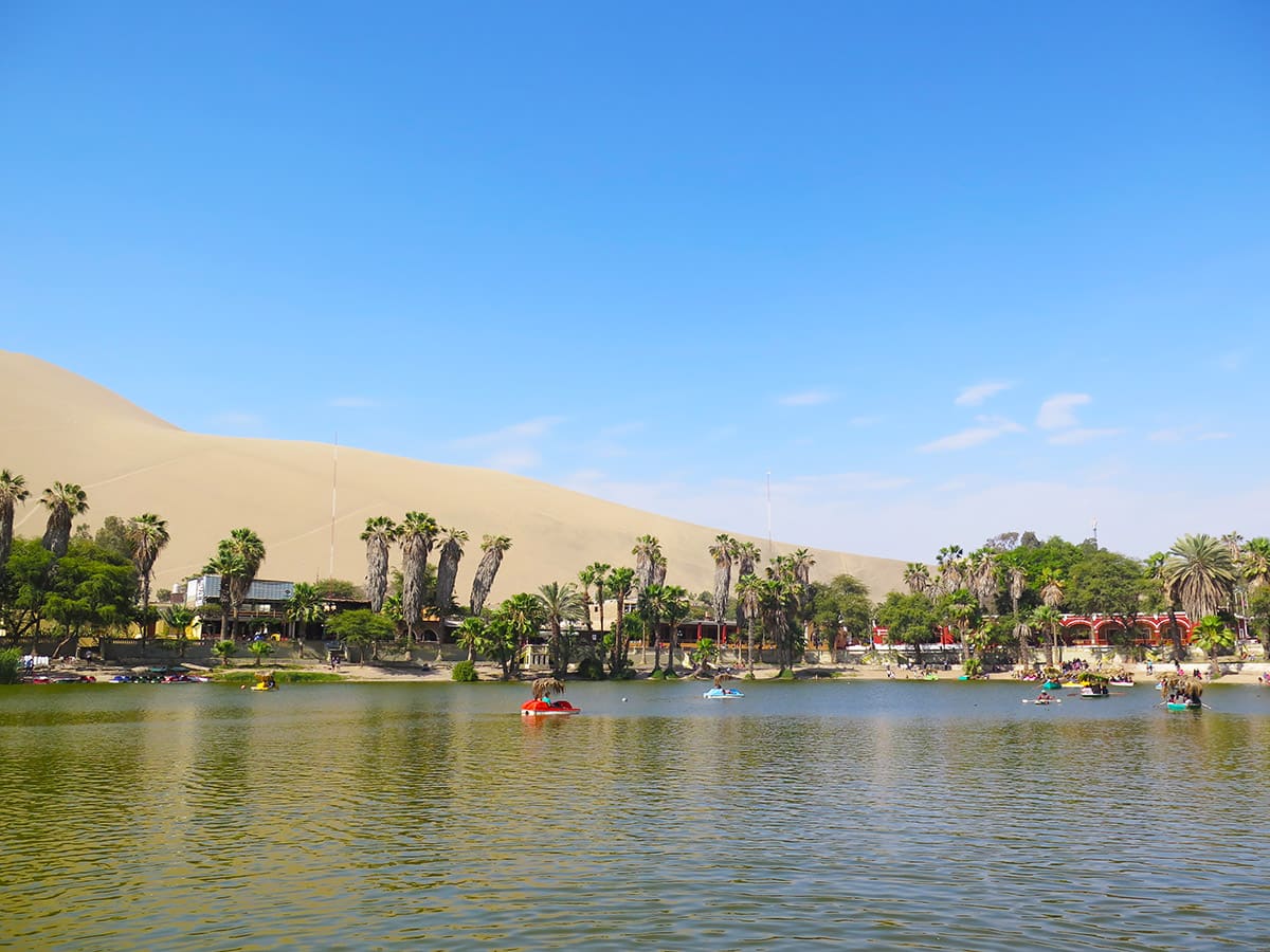 Huacachina - oáza uprostřed pouště