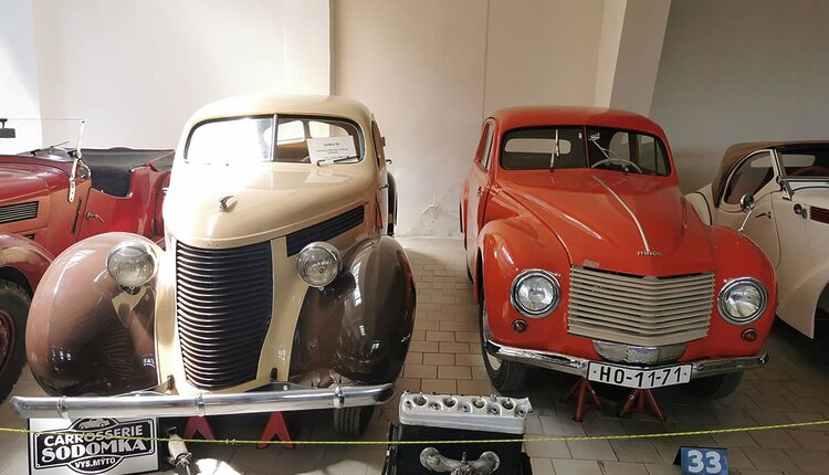 Expozice historických automobilů Aero